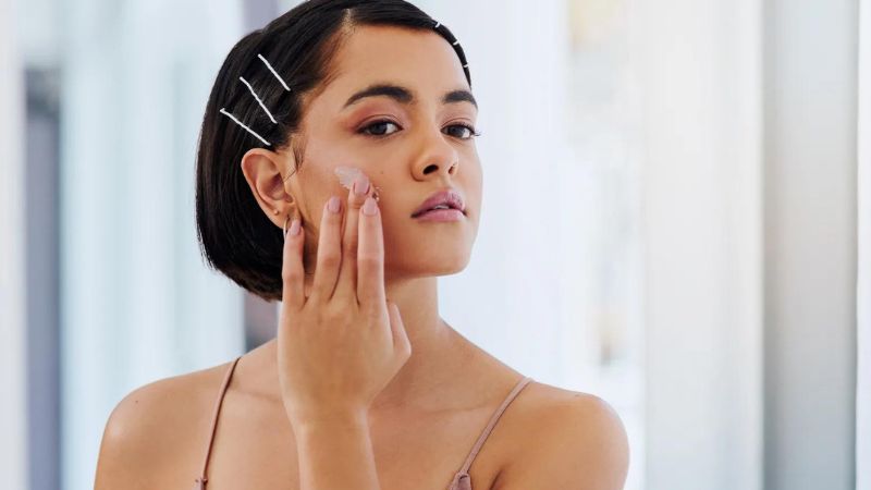 How To Layer Your Skincare Products In The Right Order