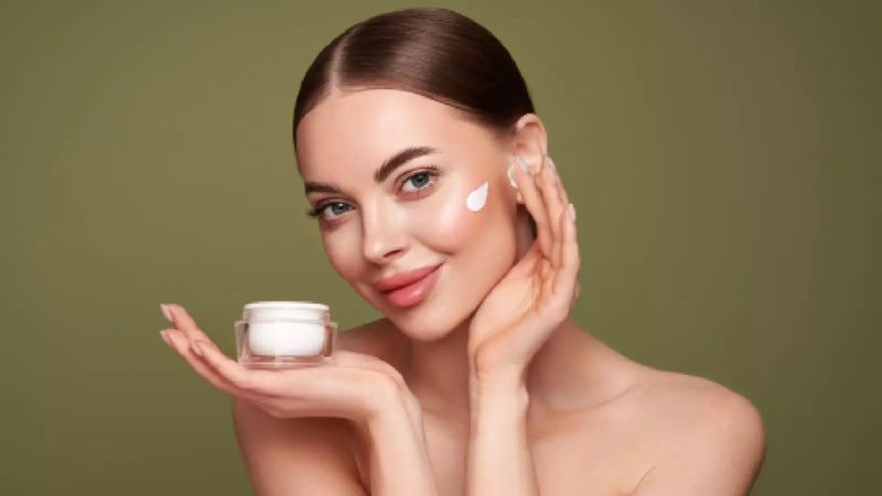 The 15 Best Moisturizers For Oily Skin